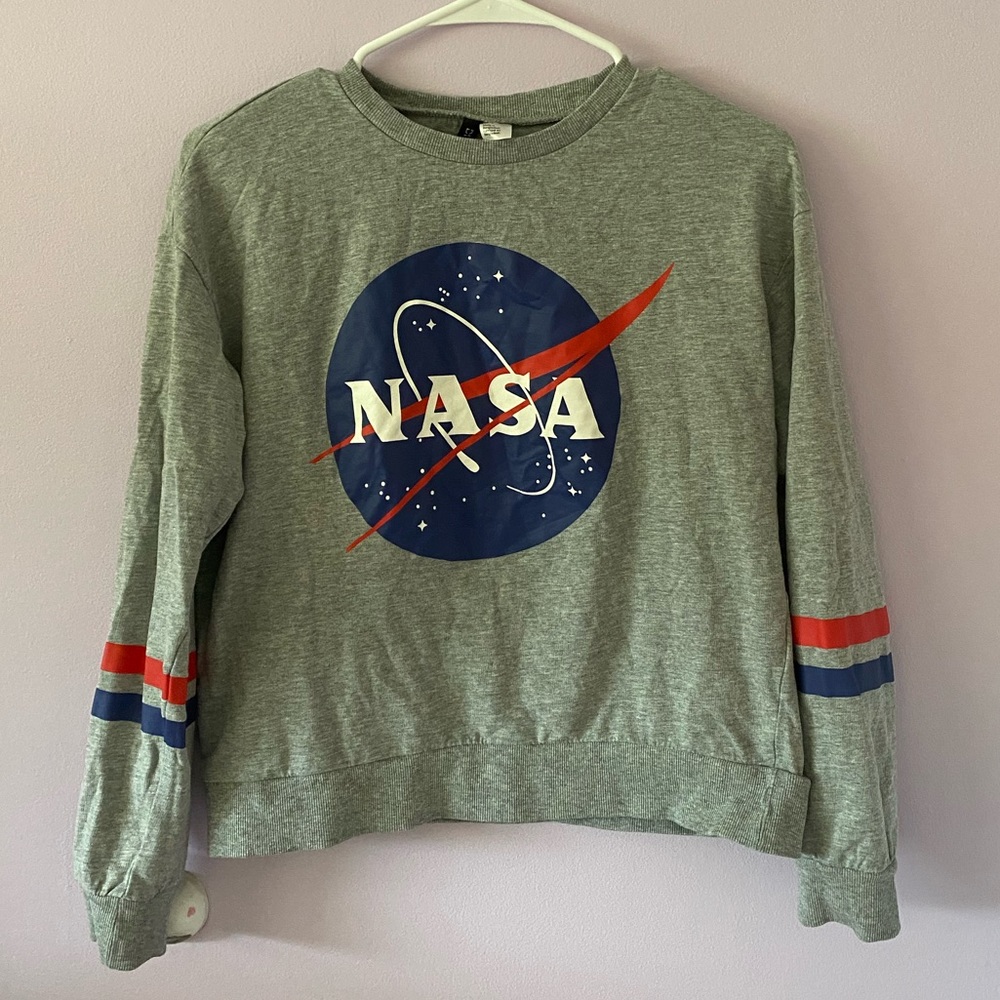 Grey NASA Long Sleeve Tee Shirt!